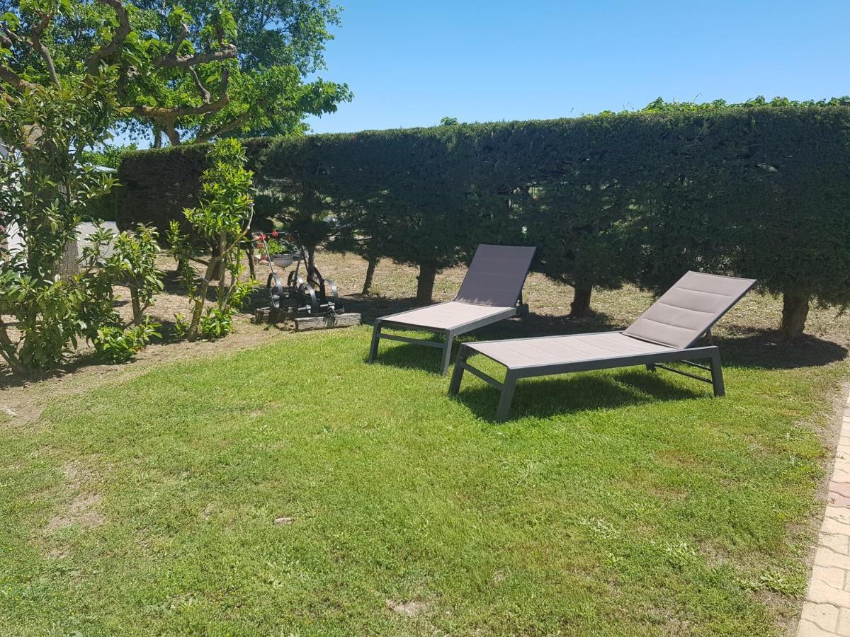 Le Mas De Mon Pere Saintes-Maries-de-la-Mer Exteriör bild